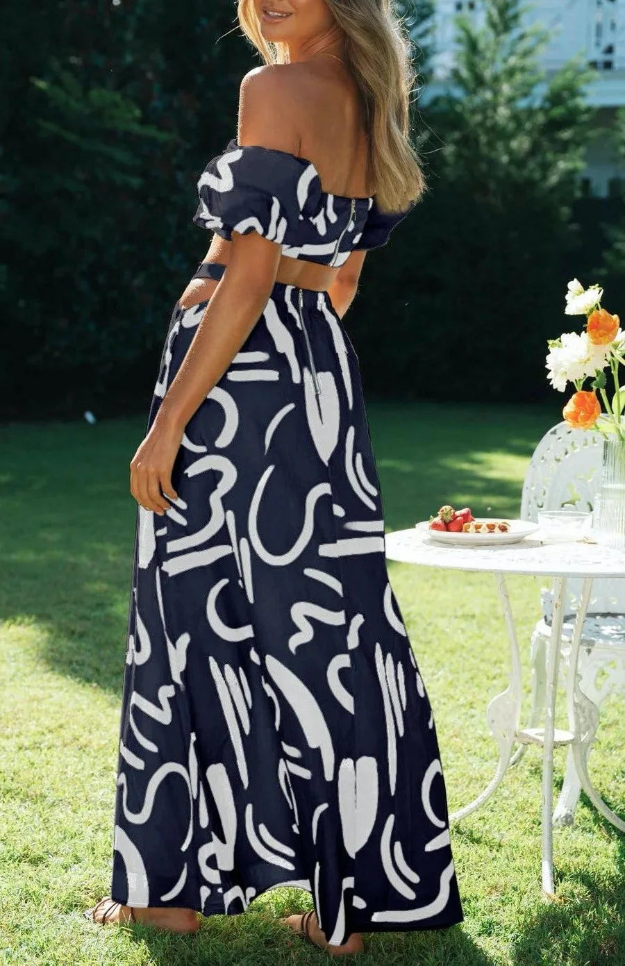 Elegant Women’s Set – Puff Sleeve Top & Hollow Waist Big Hem Dress