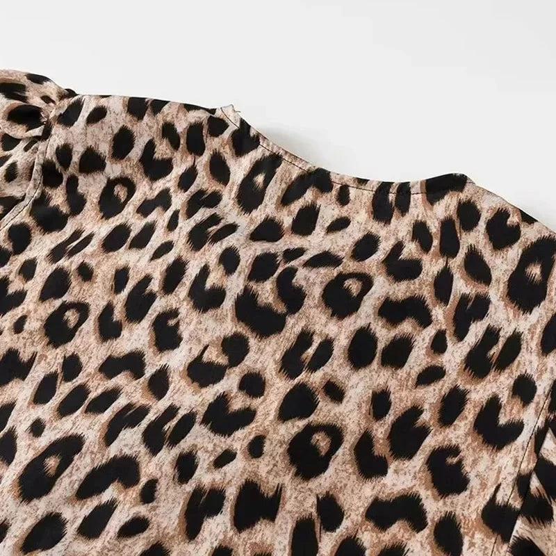 Wild & Chic – Leopard Print Puff Sleeve Crop Top 2025