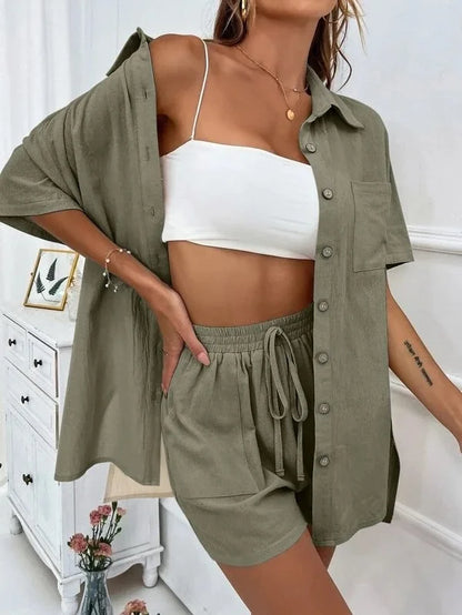 Fashionable Women’s 2-Piece Set – Single-Breasted Top & Wide Shorts