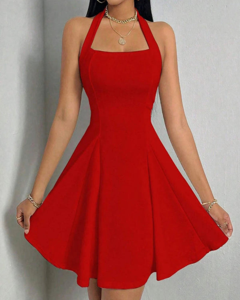 Fashion Must-Have – Elegant Pleated Halter Dress Women