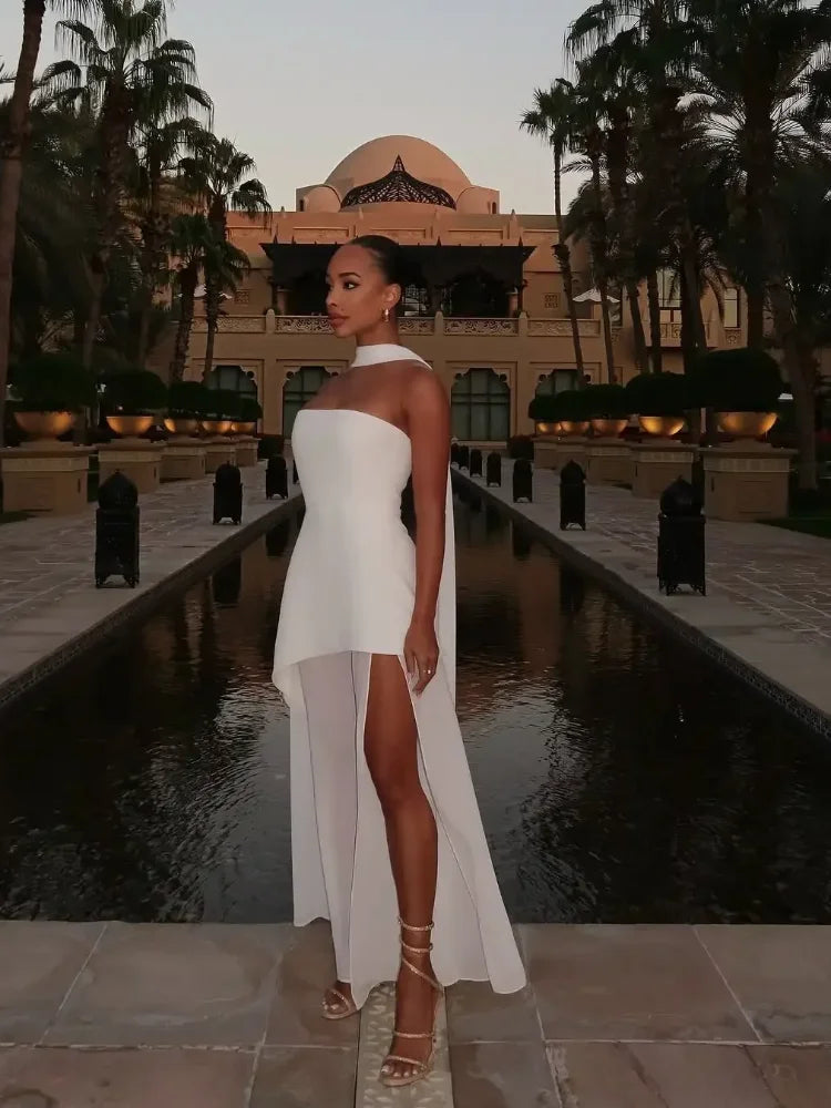Summer Must-Have – Elegant Strapless Maxi Beach Dress