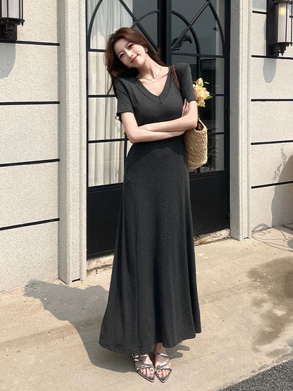Casual Summer Dress – V-Neck Slim Waist Flared Skirt for Women