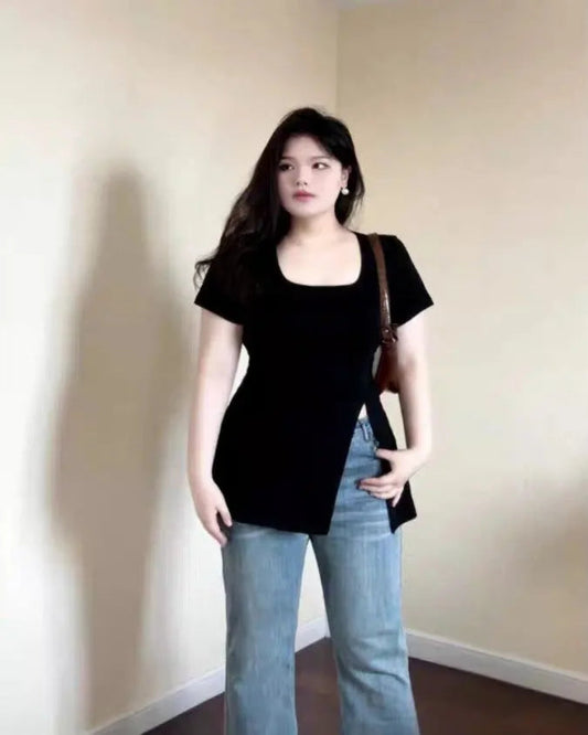 Women’s Summer Outfit – Slim Fit T-Shirt with Square Neck Design