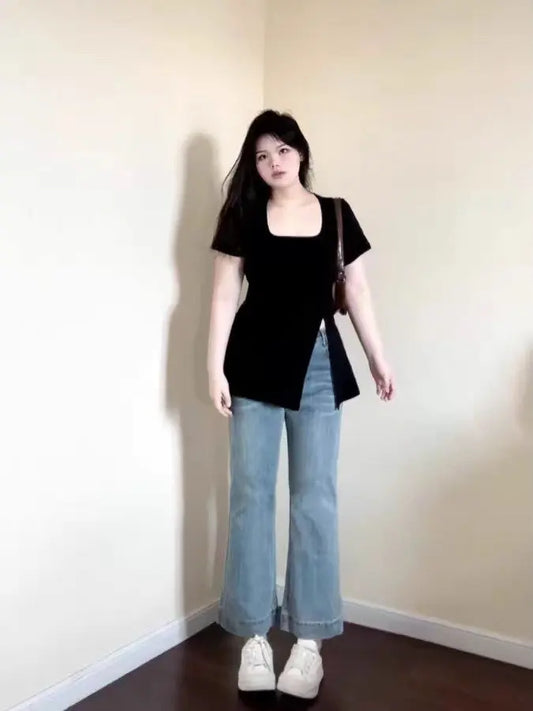 Women’s Summer Outfit – Slim Fit T-Shirt with Square Neck Design