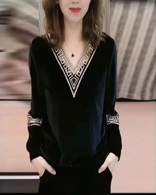 All-Occasion Women’s Top – Elegant Lace V-Neck Long Sleeve Tee