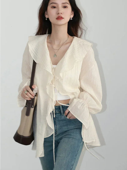 Spring & Summer Must-Have – V-Neck Lace-Up Blouse