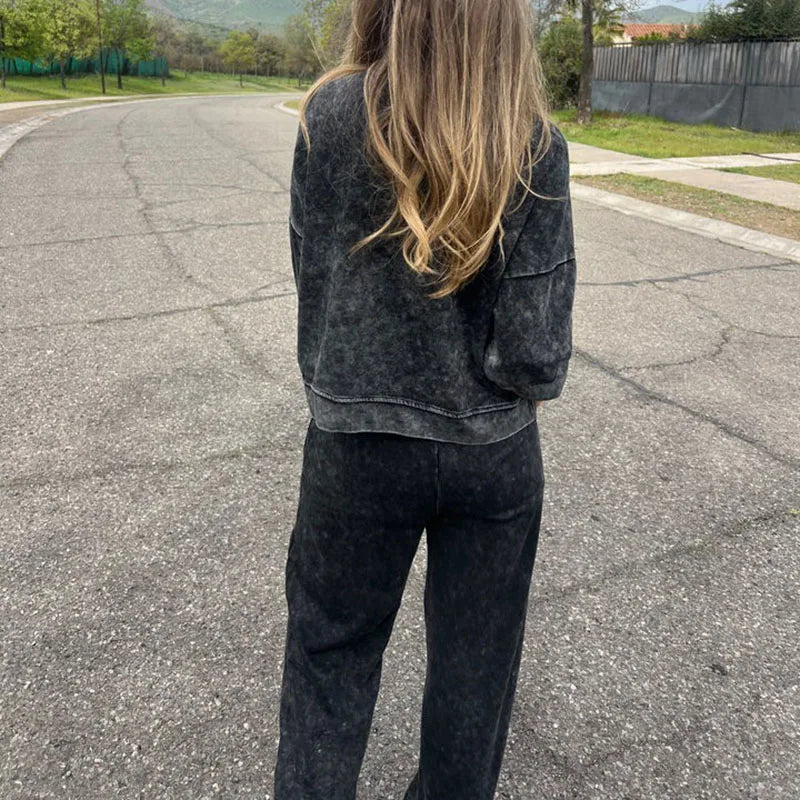 Trendy Women’s Sports Suit – Casual Hoodie & Lace-Up Pants Set