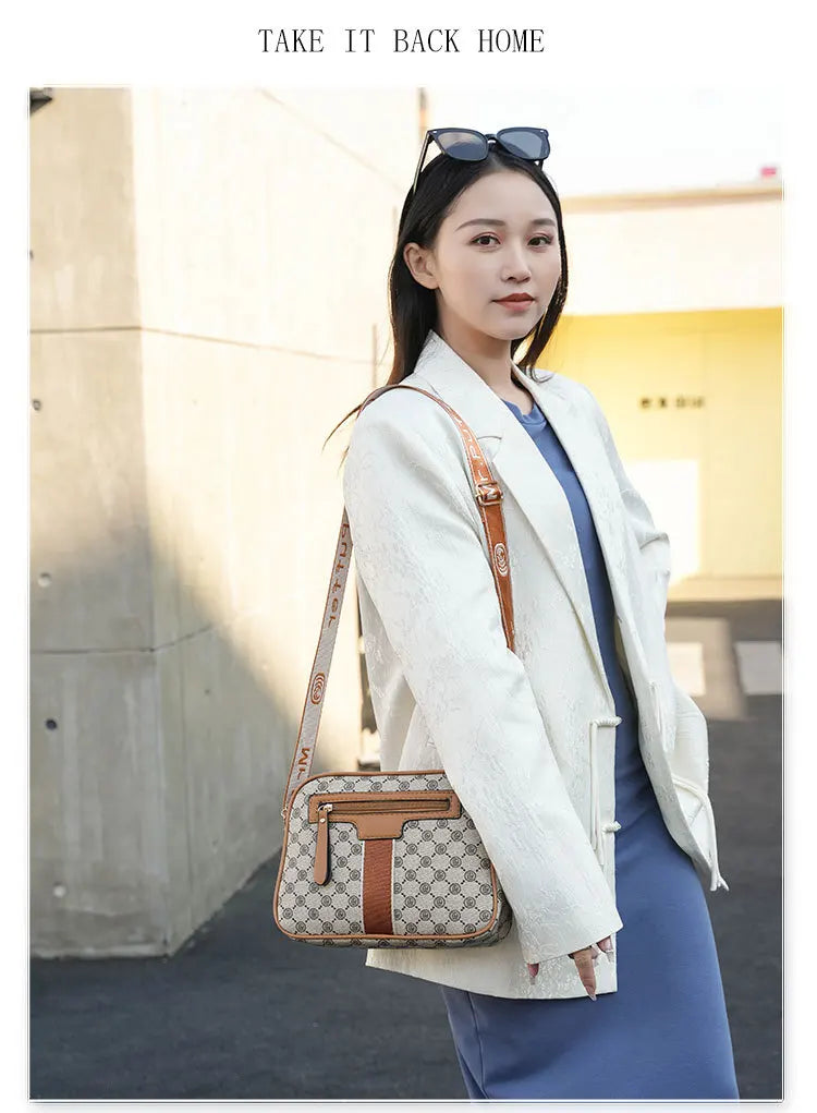 Women’s Simple Small Square Purse – 2025 Premium Crossbody Handbag