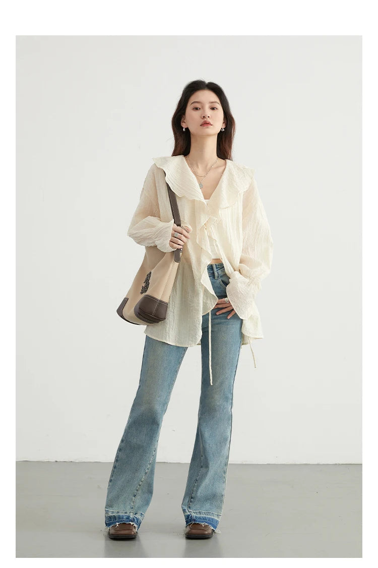 Spring & Summer Must-Have – V-Neck Lace-Up Blouse