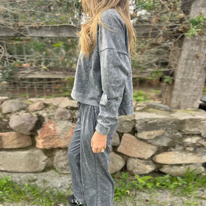 Trendy Women’s Sports Suit – Casual Hoodie & Lace-Up Pants Set