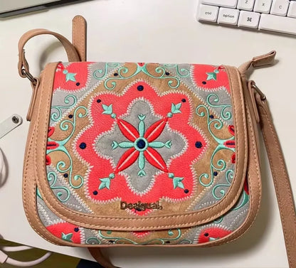 Fashion Embroidery Crossbody Bag – Women’s Single Shoulder Large Tote