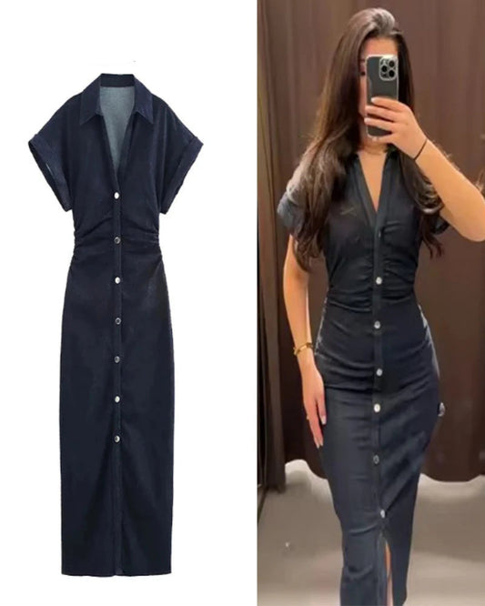 Street Style Must-Have – Ruched Short Sleeve Denim Midi Dress