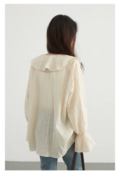 Spring & Summer Must-Have – V-Neck Lace-Up Blouse