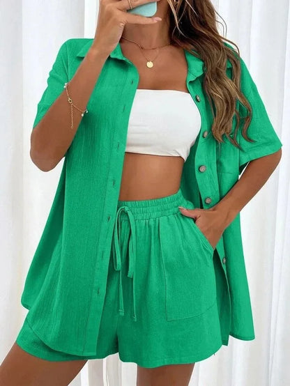 Fashionable Women’s 2-Piece Set – Single-Breasted Top & Wide Shorts