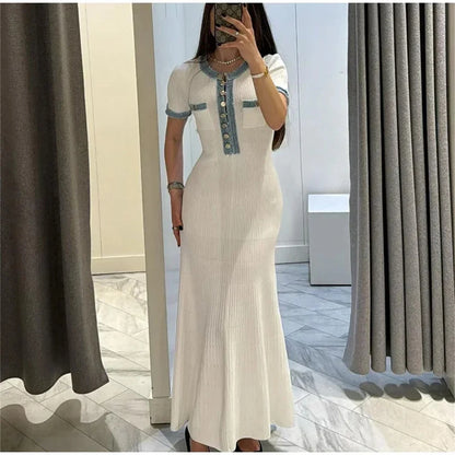 Everyday Style – Elegant Contrasting Knit Maxi Dress for Women