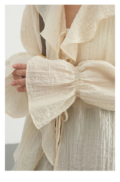Spring & Summer Must-Have – V-Neck Lace-Up Blouse