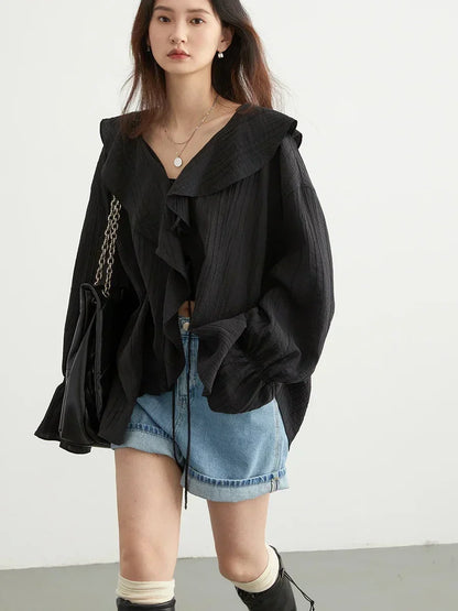 Spring & Summer Must-Have – V-Neck Lace-Up Blouse