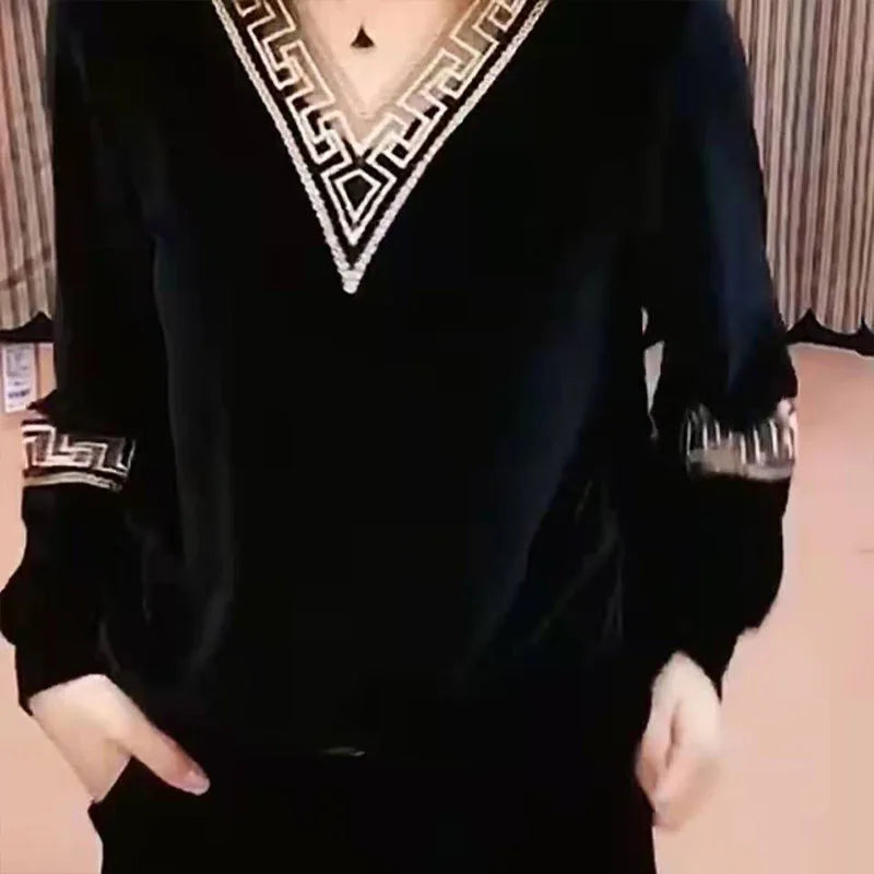 All-Occasion Women’s Top – Elegant Lace V-Neck Long Sleeve Tee