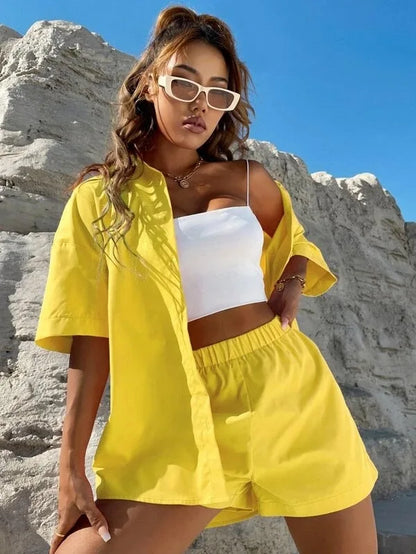 Fashionable Women’s 2-Piece Set – Single-Breasted Top & Wide Shorts