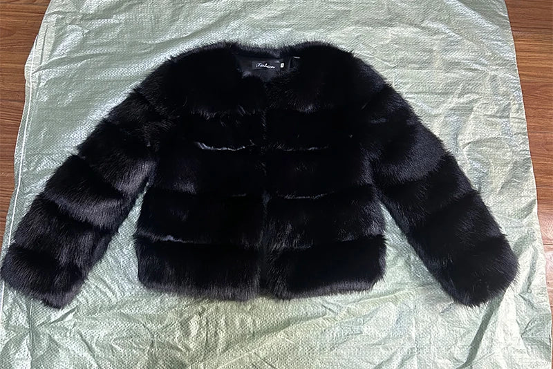 Fashion & Warm – Thick Faux Fur Coat Women’s Winter Wear