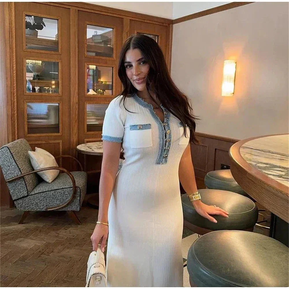 Everyday Style – Elegant Contrasting Knit Maxi Dress for Women