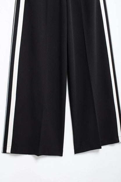 TRAFZA Vintage Women’s Outfit – Short Black Jacket & Black White Patchwork Pants