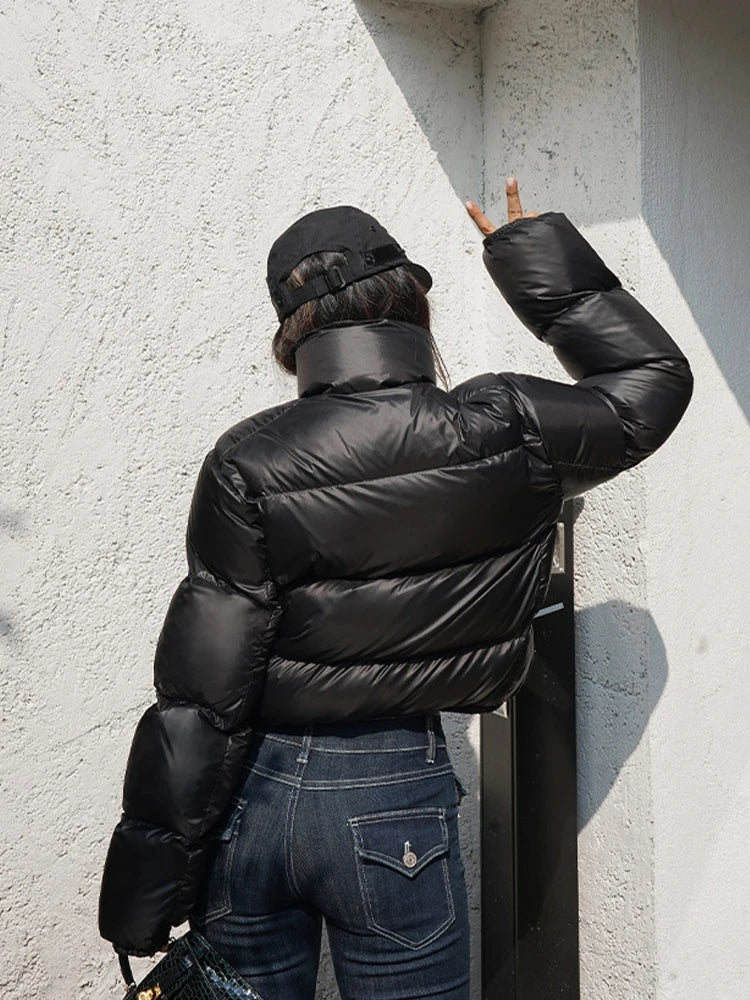 Elegant Solid Color Winter Jacket – Short Cozy Coat with Pockets